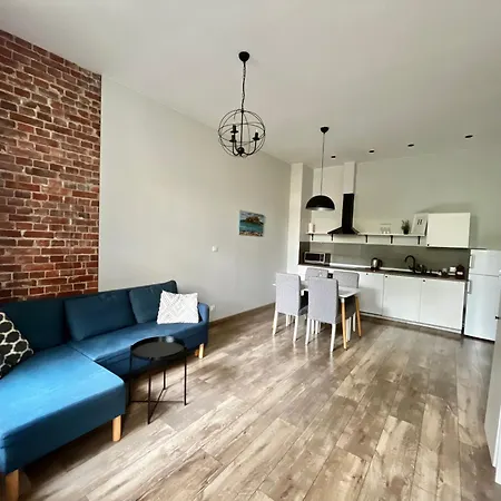 Acm Centrum Z Parkingiem